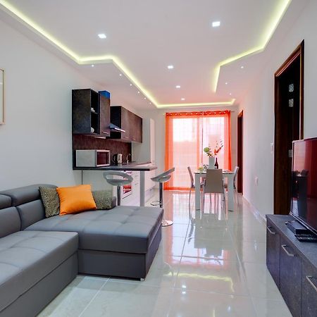 La Rive Apartment Слима Экстерьер фото