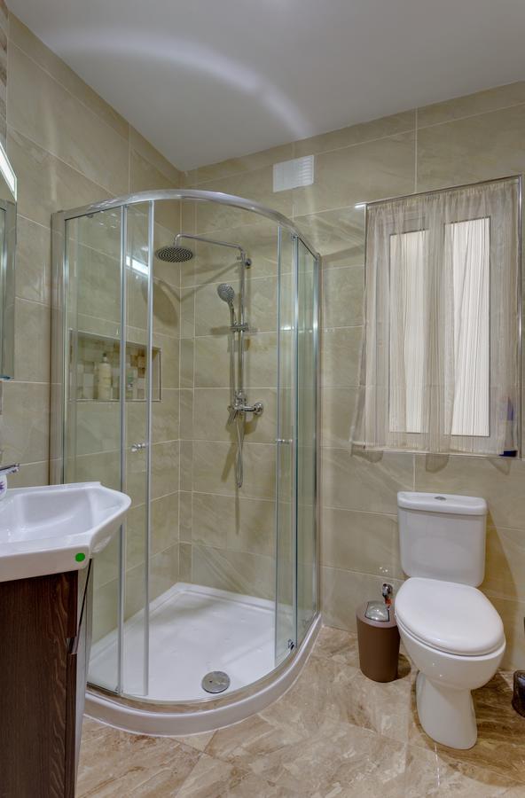 La Rive Apartment Слима Экстерьер фото