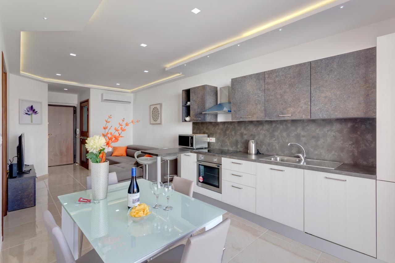 La Rive Apartment Слима Экстерьер фото